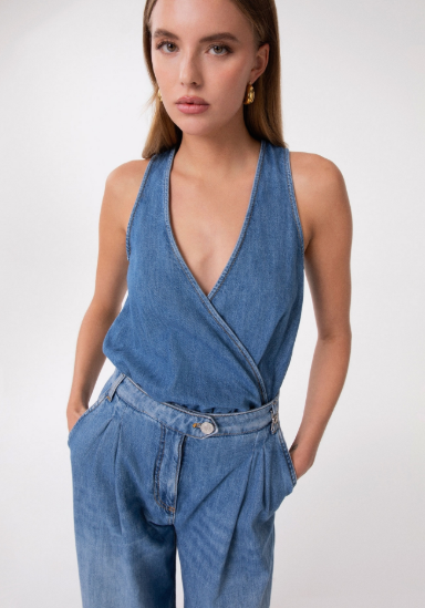 Tuta In Denim Con Scollatura Incrociata GAABW09529- Gaelle Paris - immagine 2
